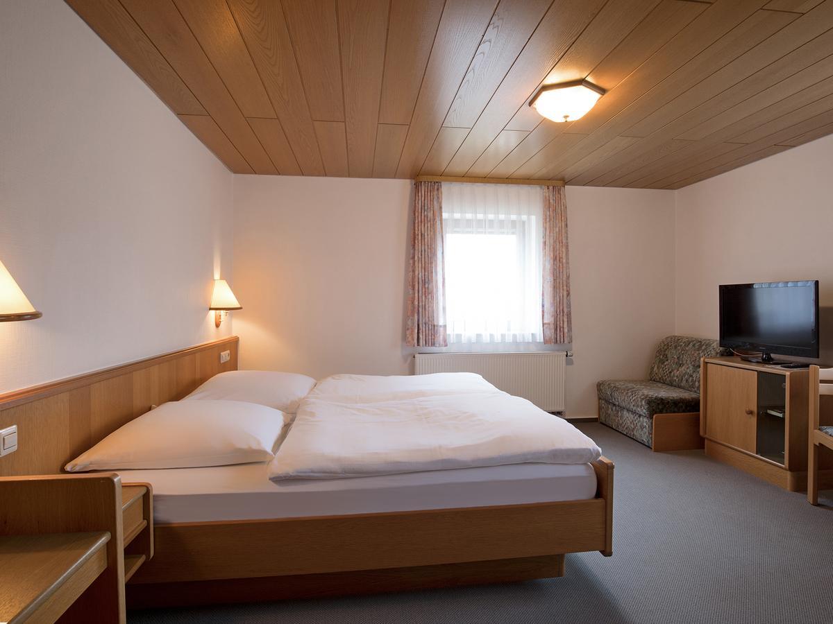 Landgasthof Adler Utzmemmingen Экстерьер фото